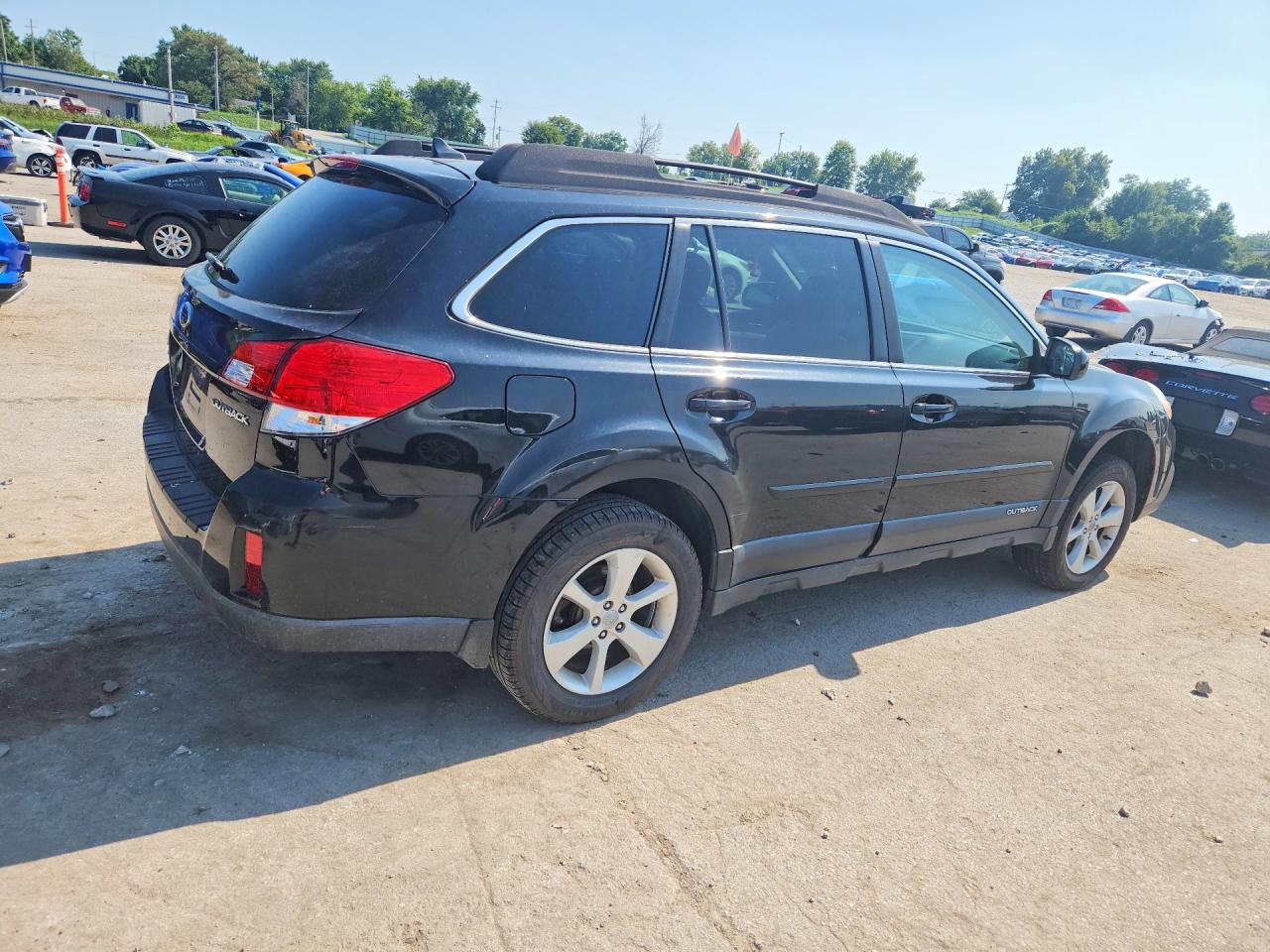 4S4BRCDC9E3302411 · 2014 SUBARU OUTBACK · 3/12