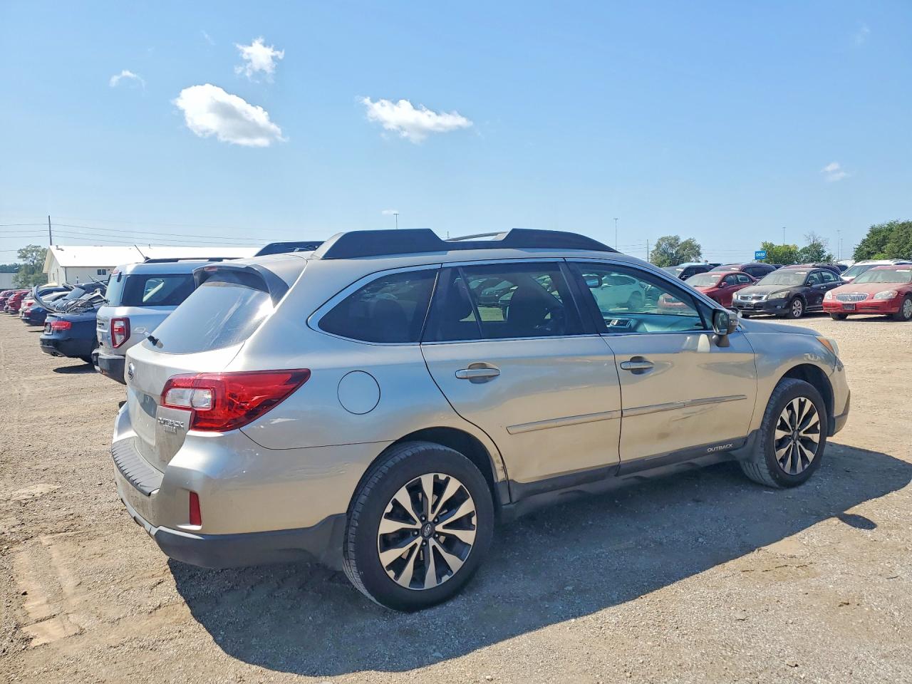 4S4BSBNC7F3280746 · 2015 SUBARU OUTBACK · 3/13