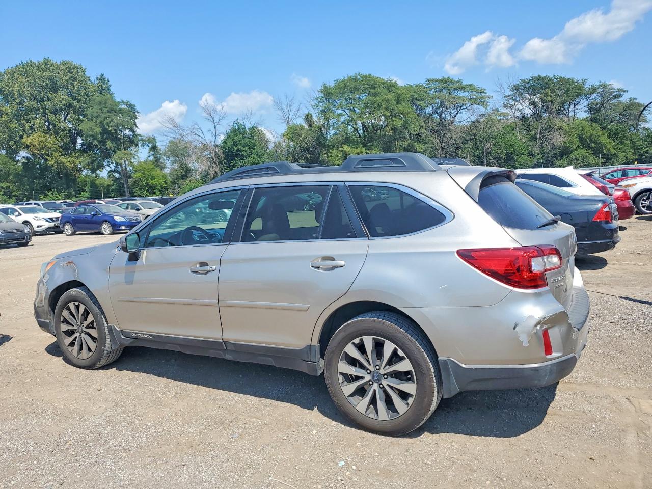 4S4BSBNC7F3280746 · 2015 SUBARU OUTBACK · 2/13