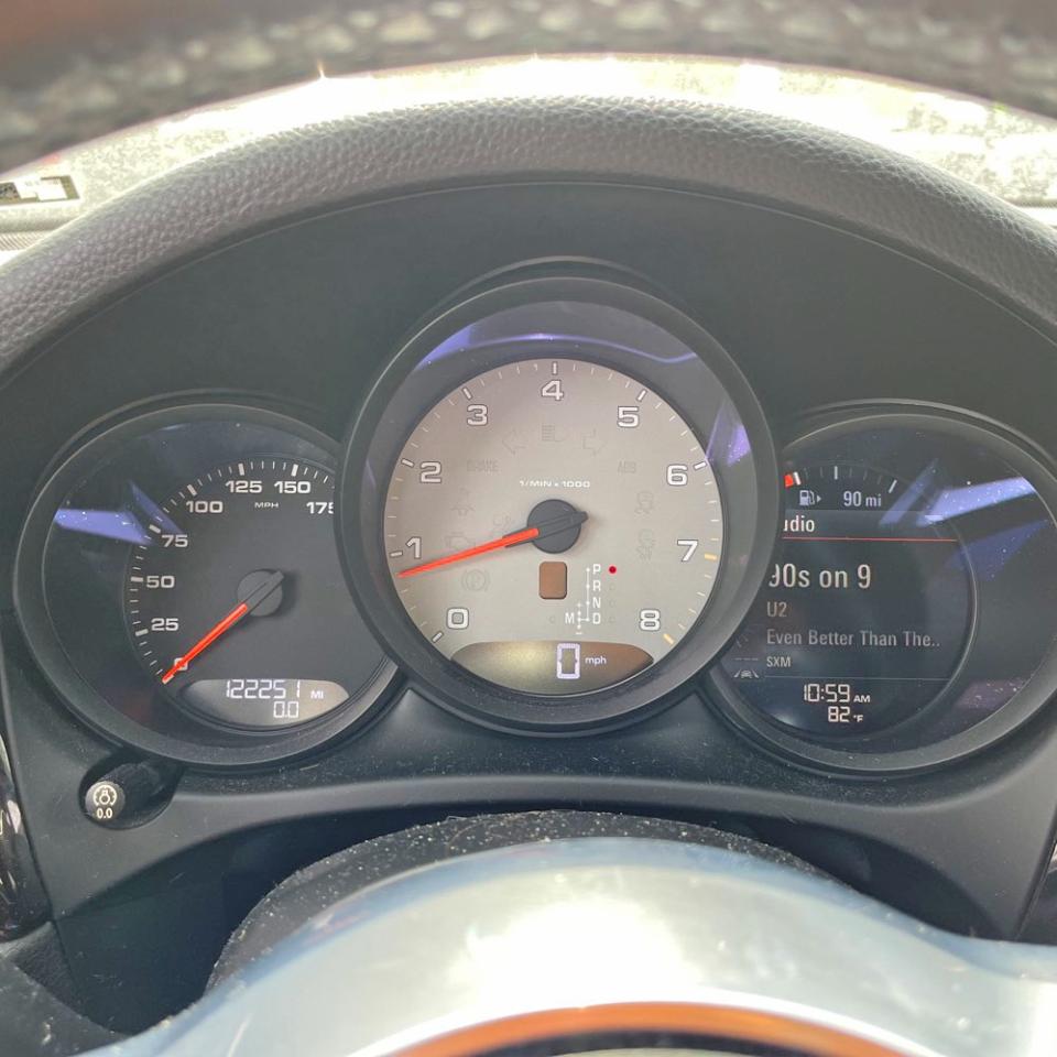 WP1AB2A57LLB30671 · 2020 PORSCHE MACAN · 8/14
