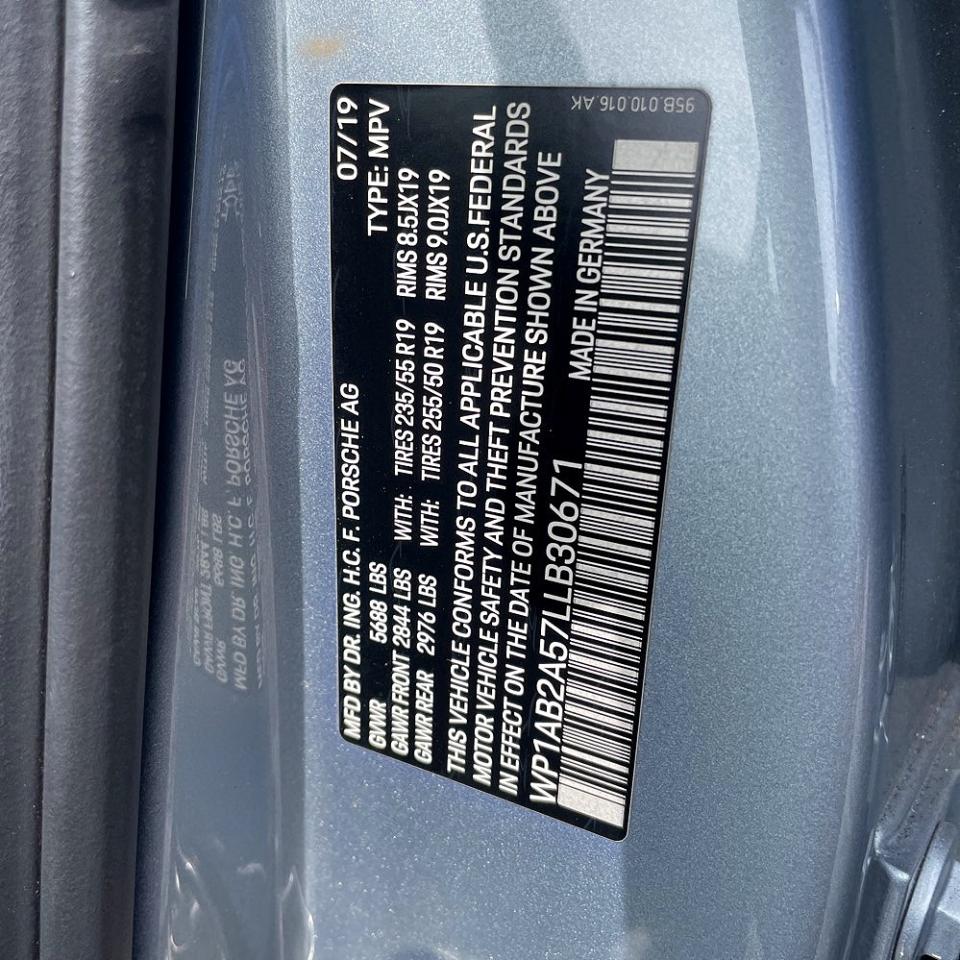 WP1AB2A57LLB30671 · 2020 PORSCHE MACAN · 10/14