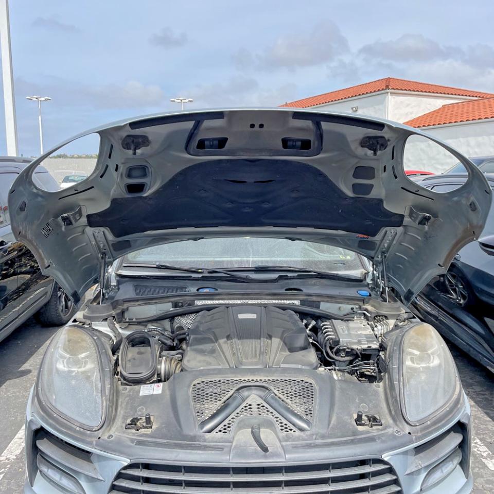 WP1AB2A57LLB30671 · 2020 PORSCHE MACAN · 7/14
