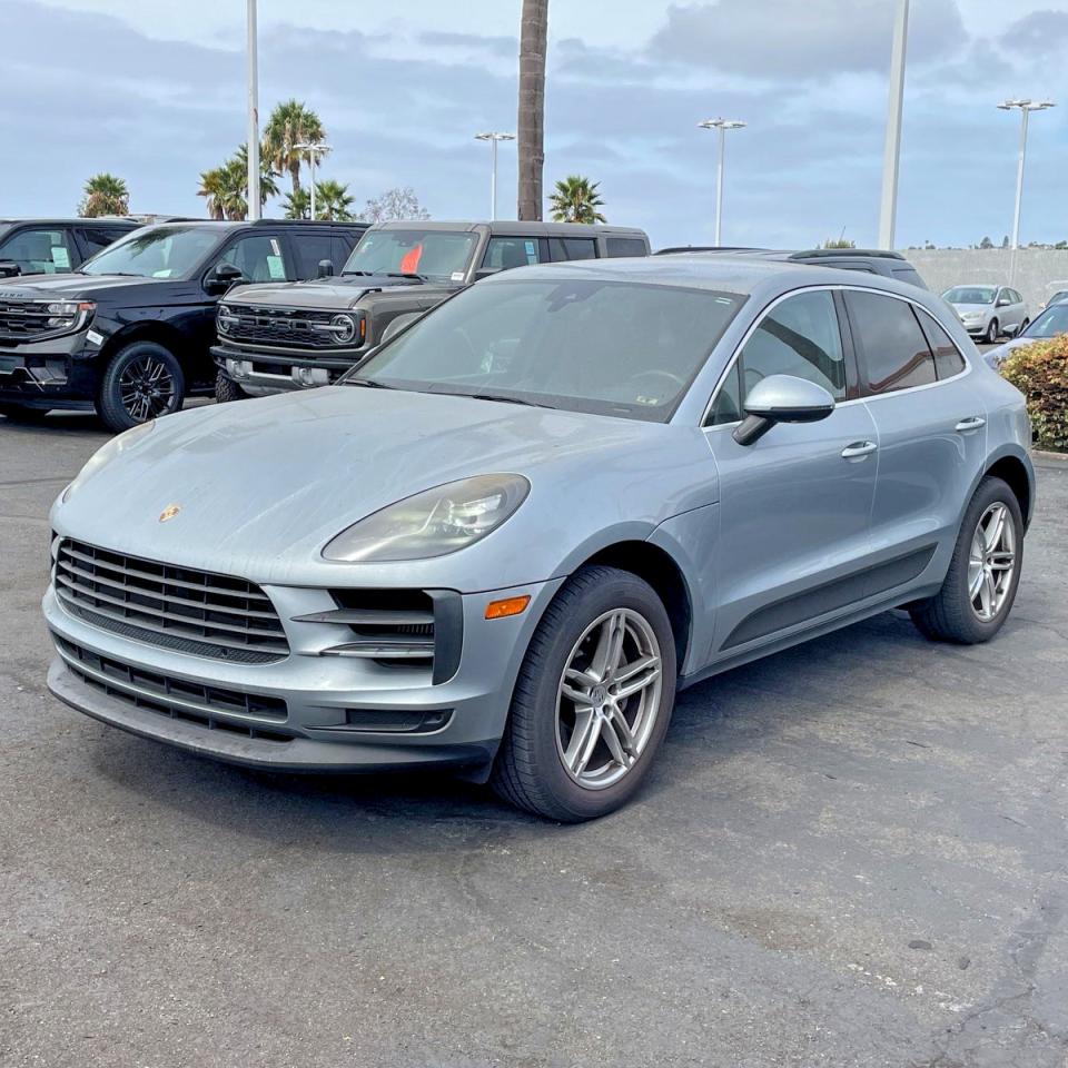 2020 PORSCHE MACAN