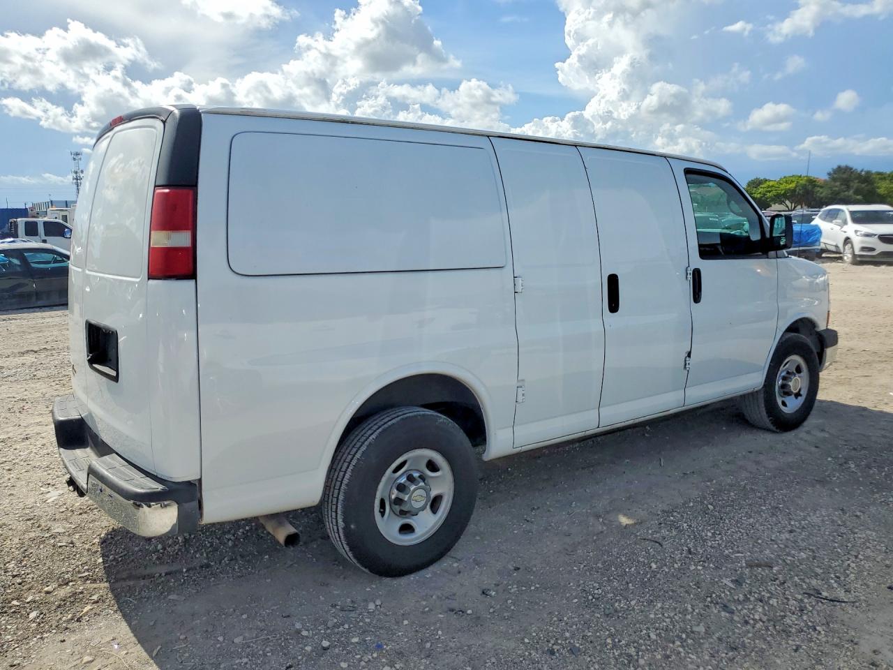 1GCWGFCA9E1213916 · 2014 CHEVROLET EXPRESS G2500 · 3/13
