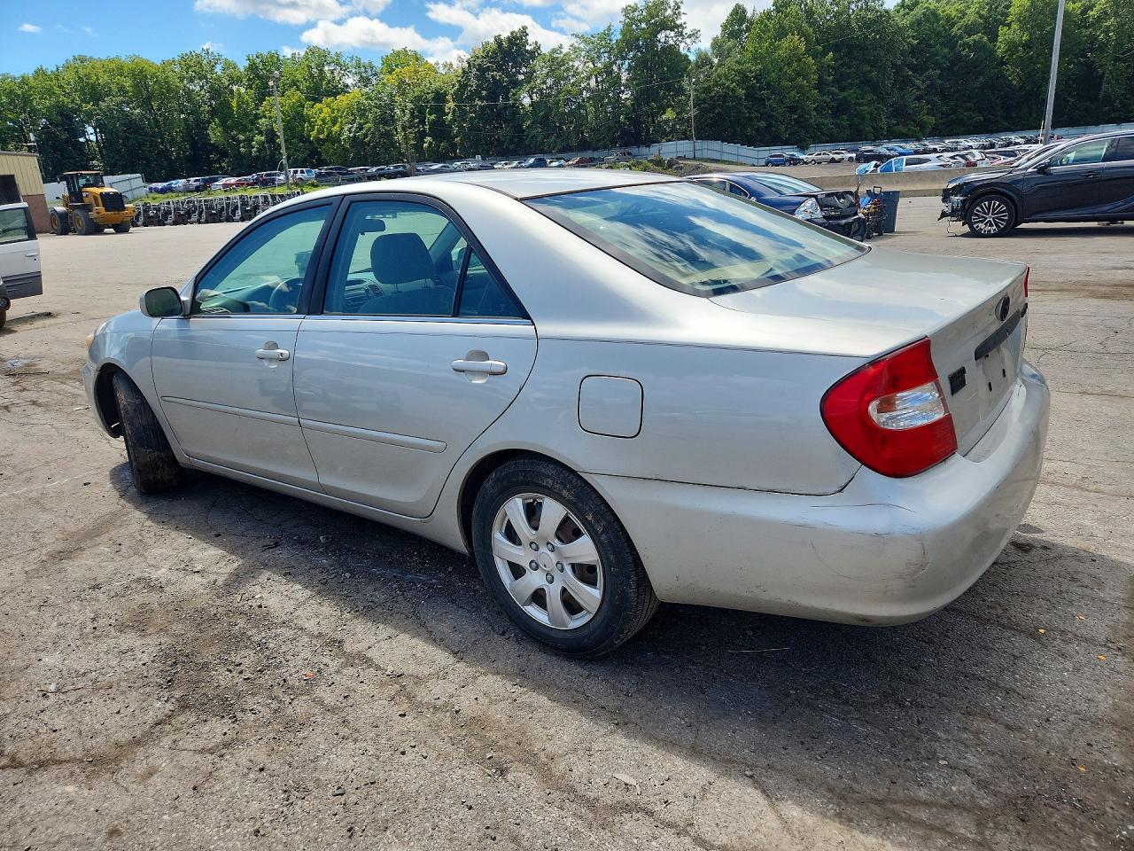 4T1BE32K03U139645 · 2003 TOYOTA CAMRY · 2/12