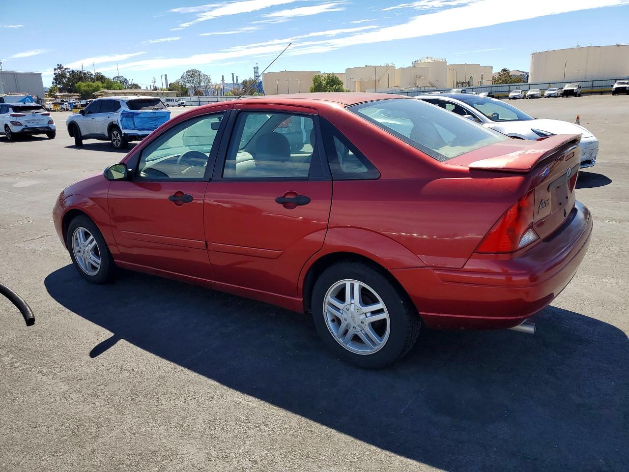 CA4UJV377 · 2001 FORD FOCUS · 2/12