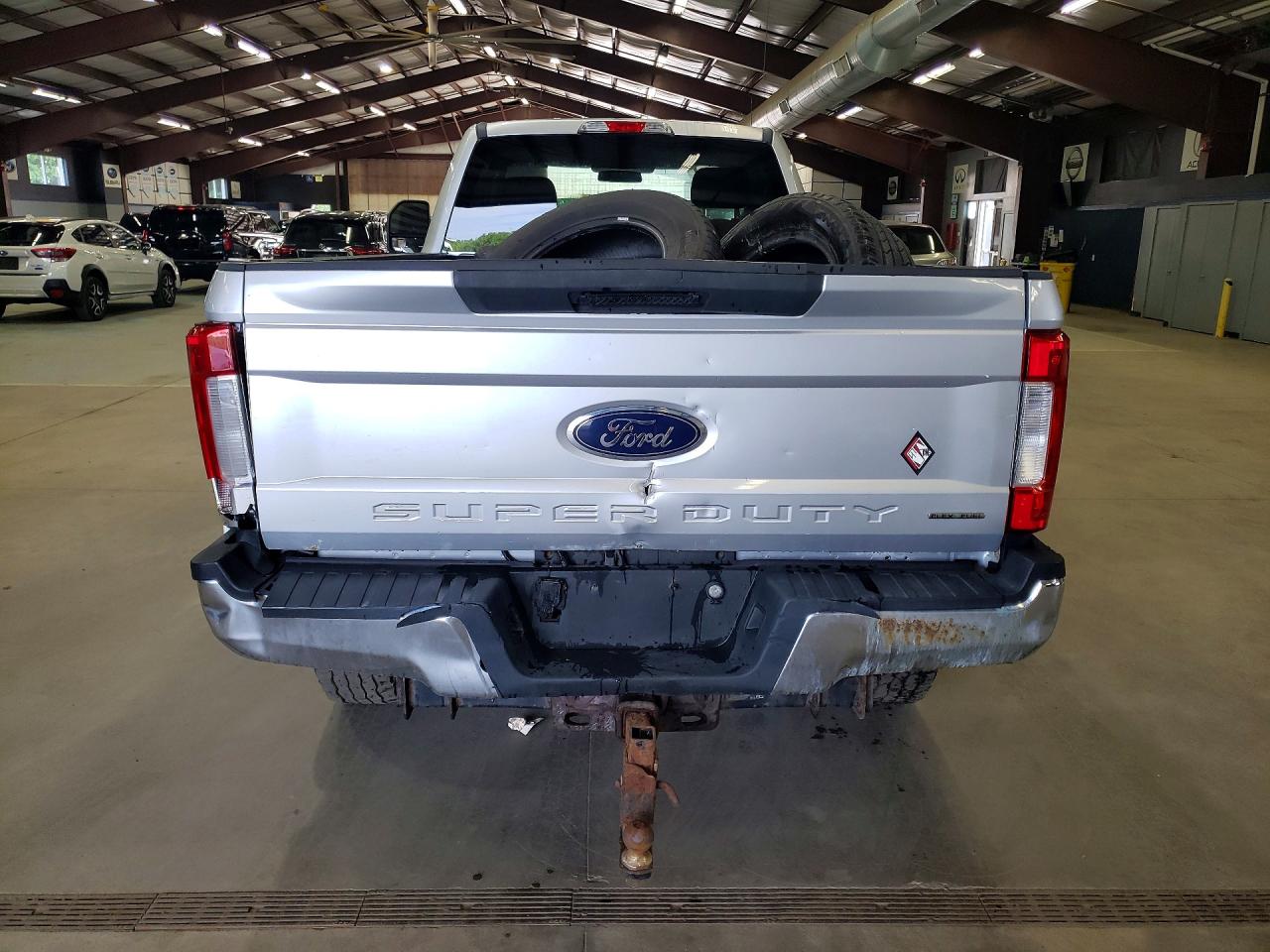 1FTRF3B65HEF41567 · 2017 FORD F350 · 6/13
