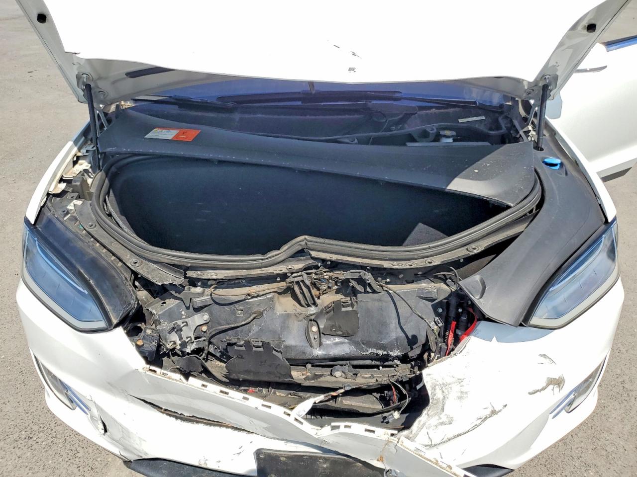 5YJXCBE21GF016554 · 2016 TESLA MODEL X · 11/13