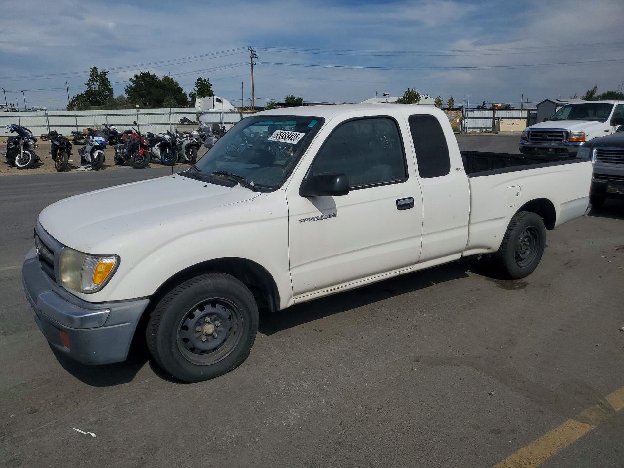 4TAVL52N9YZ682088 · 2000 TOYOTA TACOMA