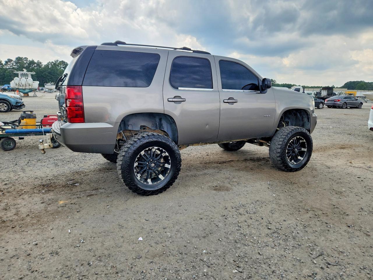 1GNFK13087J227387 · 2007 CHEVROLET TAHOE · 3/13