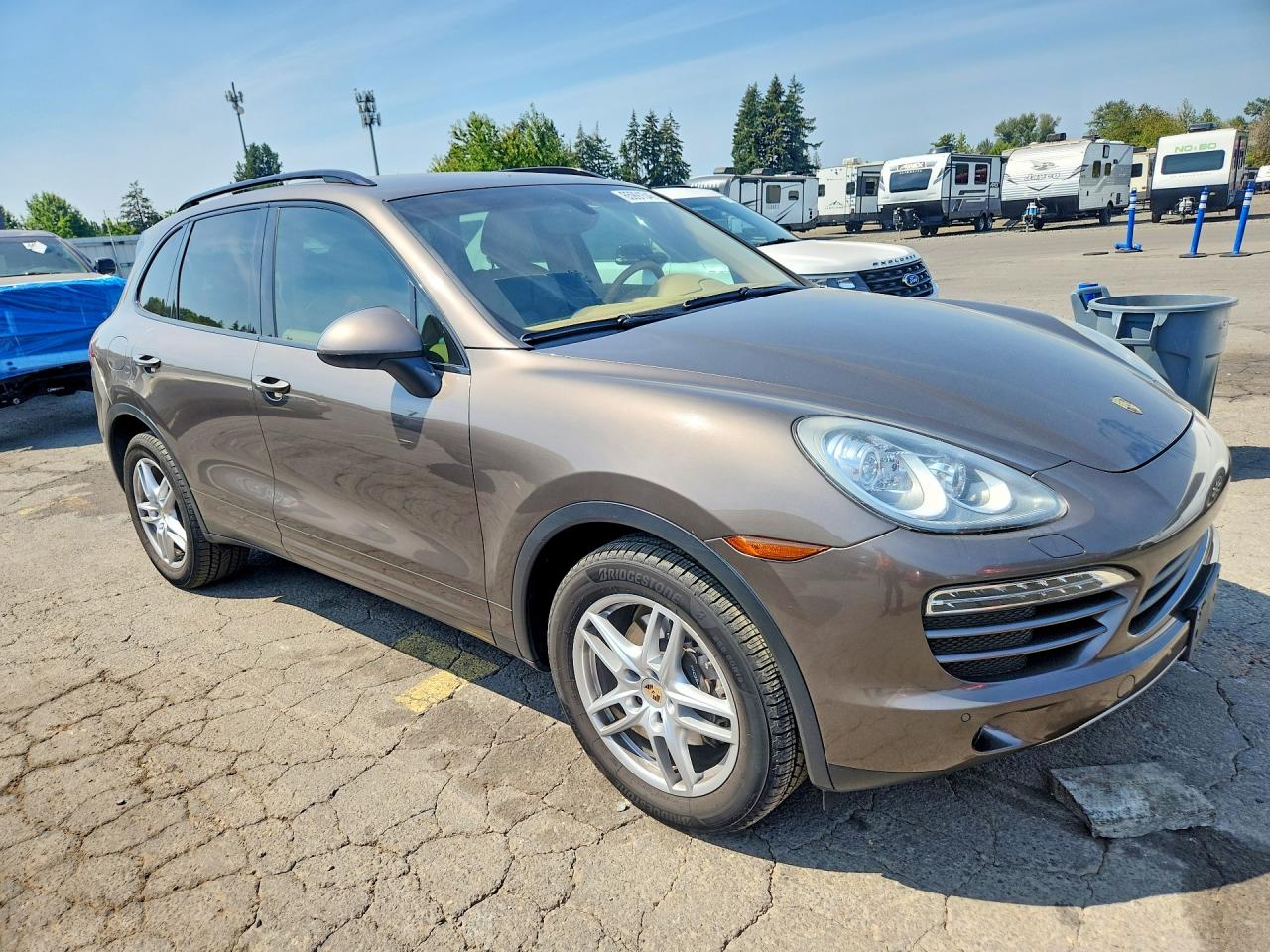 WP1AA2A29BLA09325 · 2011 PORSCHE CAYENNE · 4/12