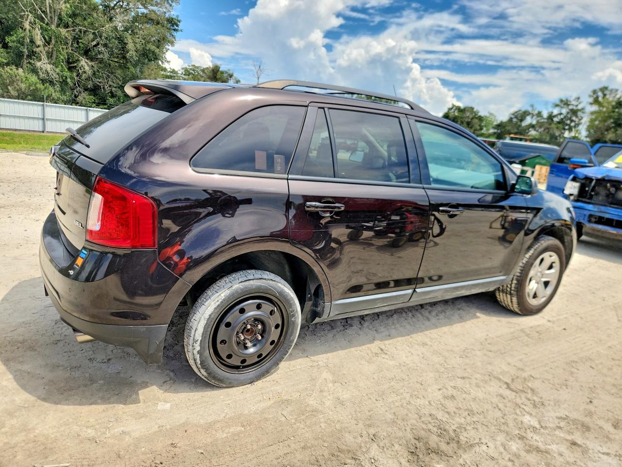 2FMDK3JC8DBE31272 · 2013 FORD EDGE · 3/13