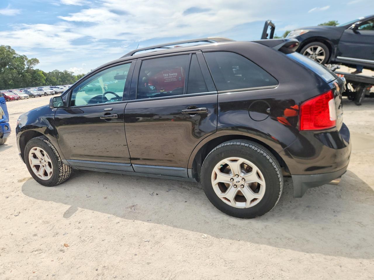2FMDK3JC8DBE31272 · 2013 FORD EDGE · 2/13