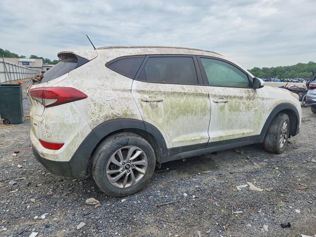 KM8J3CA41GU166914 · 2016 HYUNDAI TUCSON · 3/13