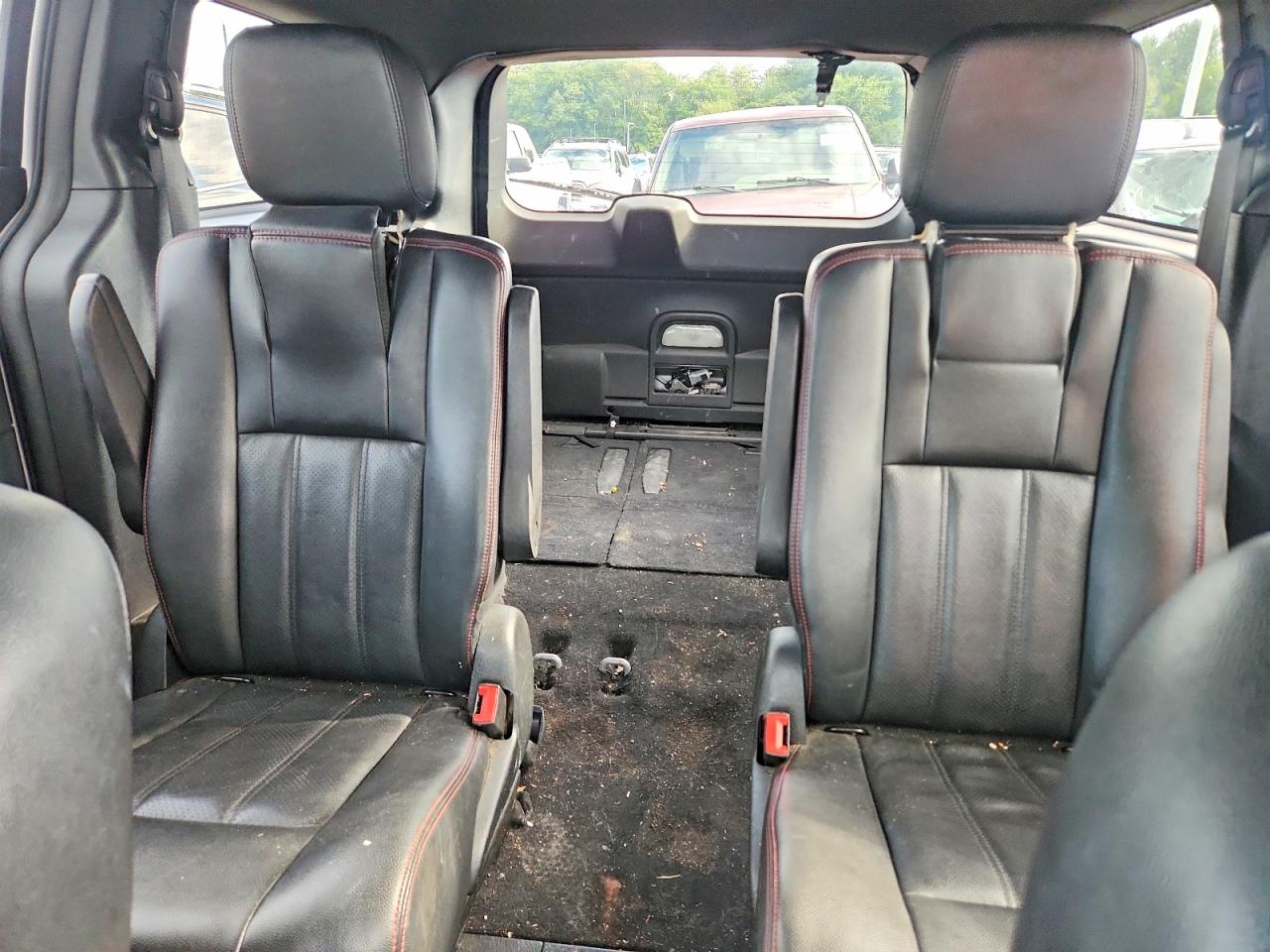 2C4RDGEG4JR196476 · 2018 DODGE GRAND CARAVAN · 10/13