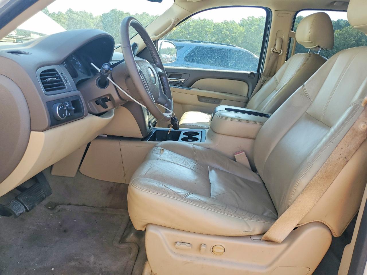 1GNSCBE08CR263199 · 2012 CHEVROLET TAHOE · 7/13
