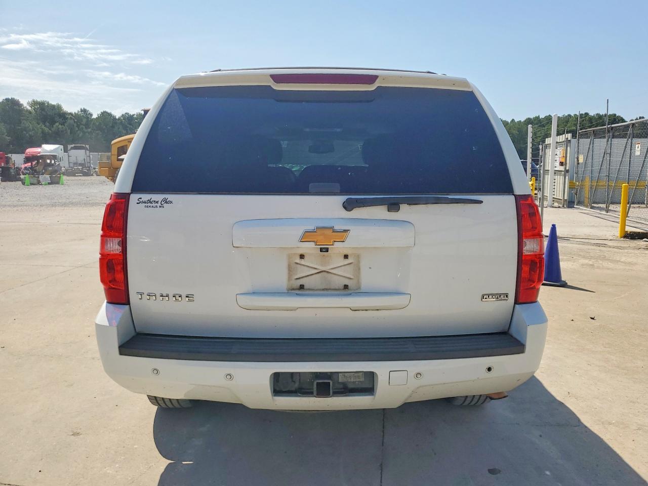 1GNSCBE08CR263199 · 2012 CHEVROLET TAHOE · 6/13
