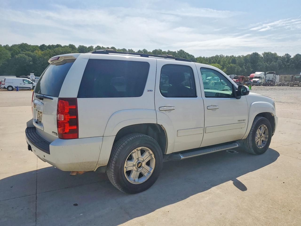 1GNSCBE08CR263199 · 2012 CHEVROLET TAHOE · 3/13