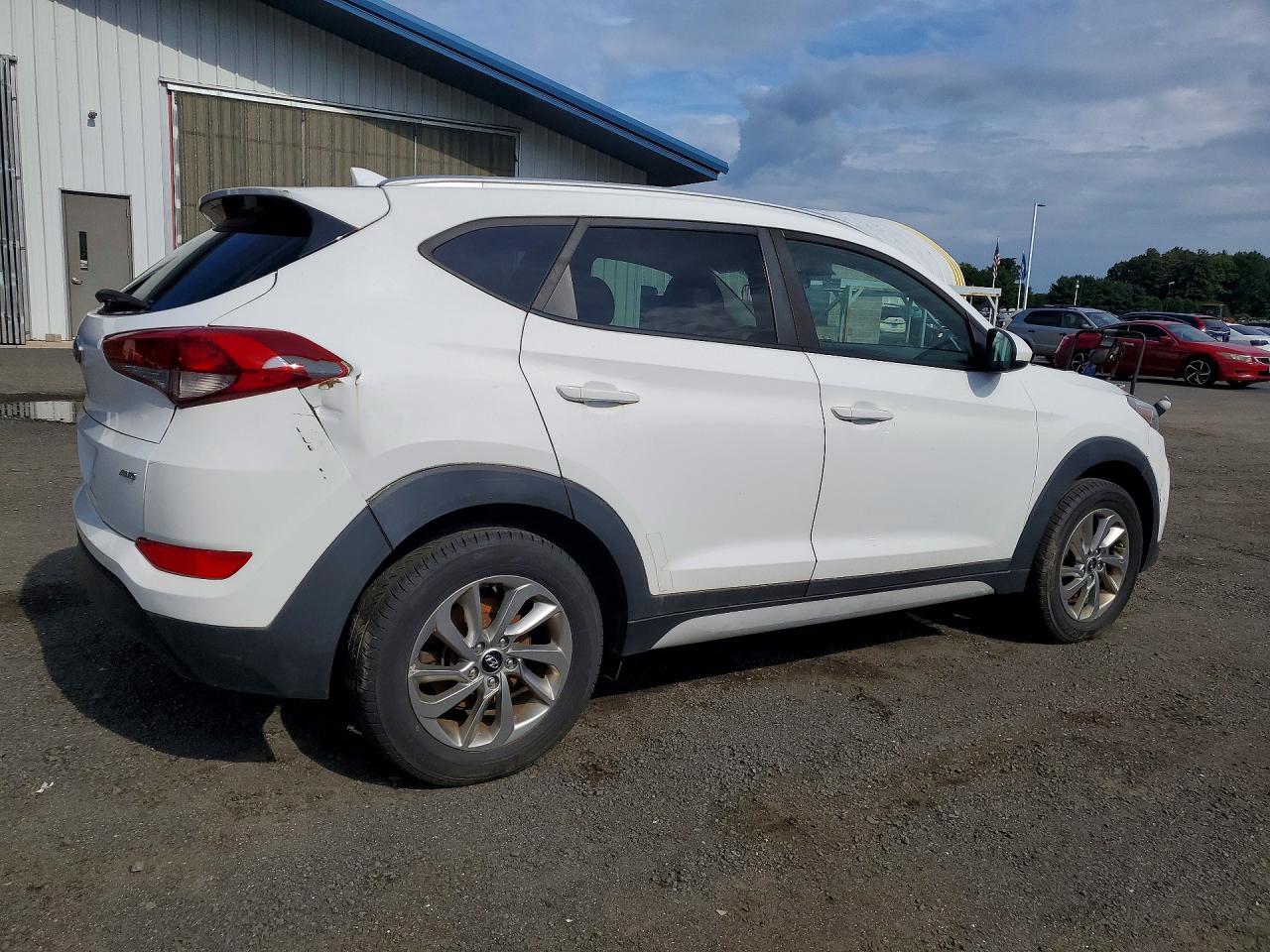 KM8J3CA40JU713498 · 2018 HYUNDAI TUCSON · 3/13