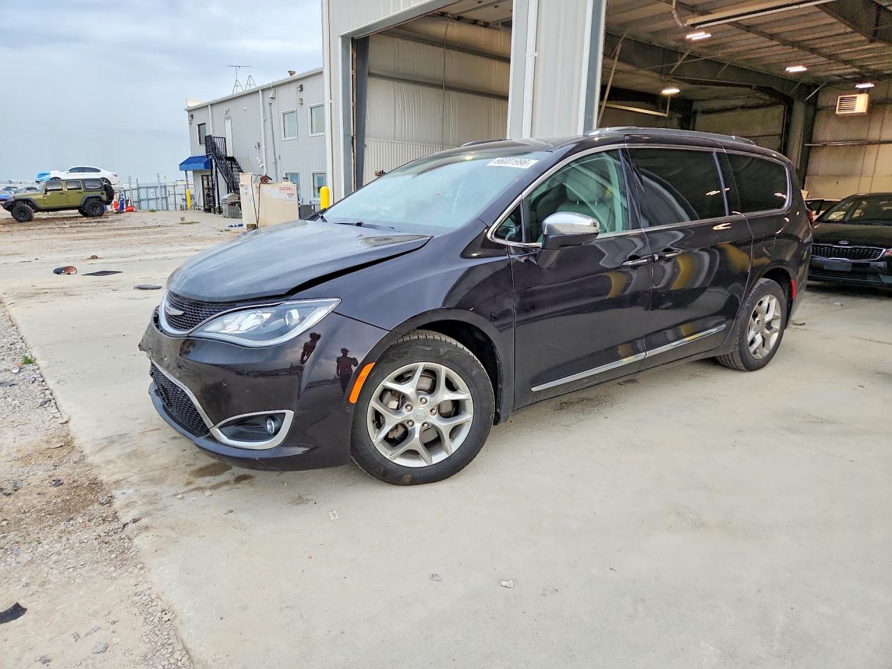 2C4RC1GG7KR550909 · 2019 CHRYSLER PACIFICA