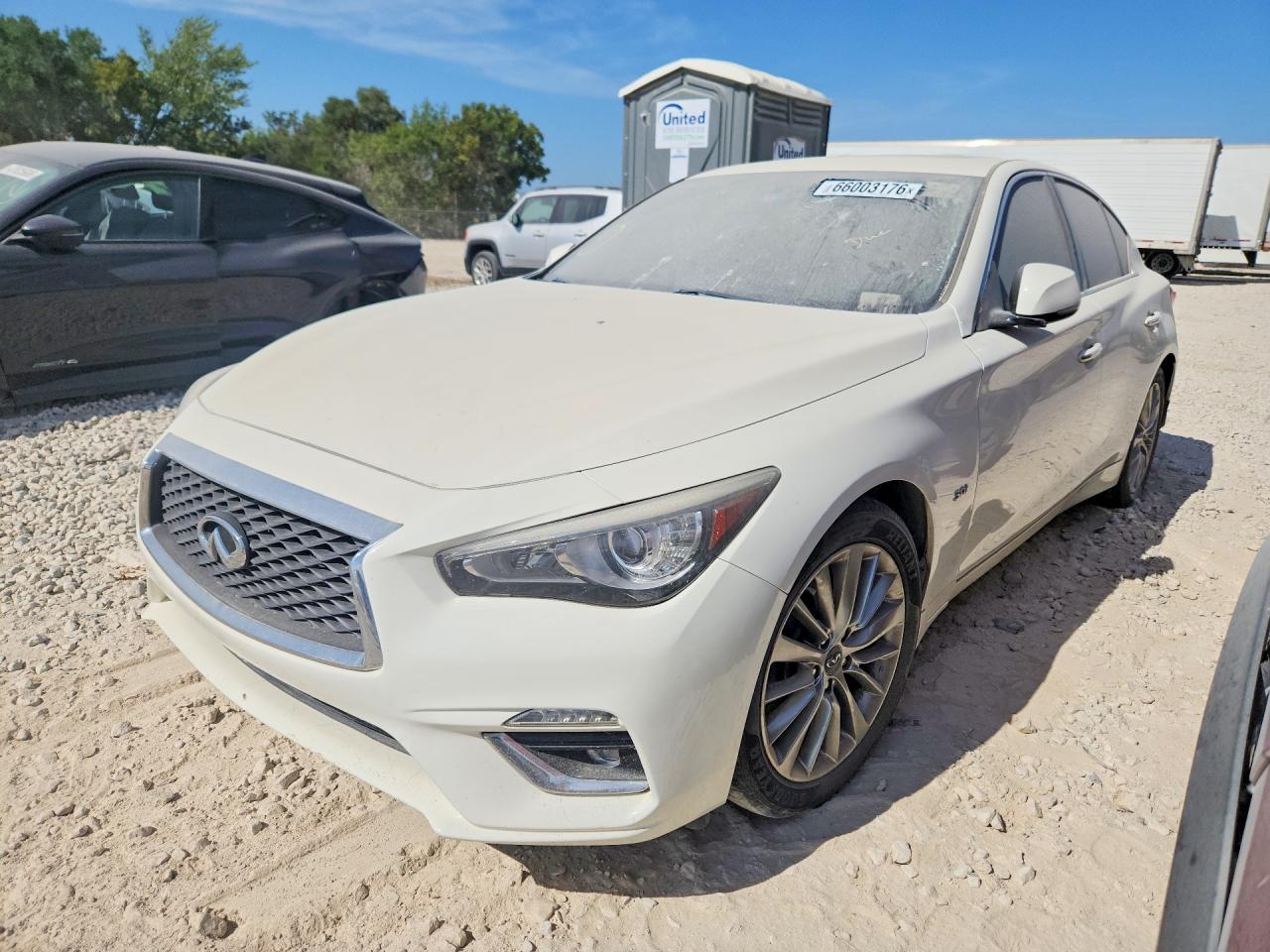 JN1EV7AP7JM350590 · 2018 INFINITI Q50
