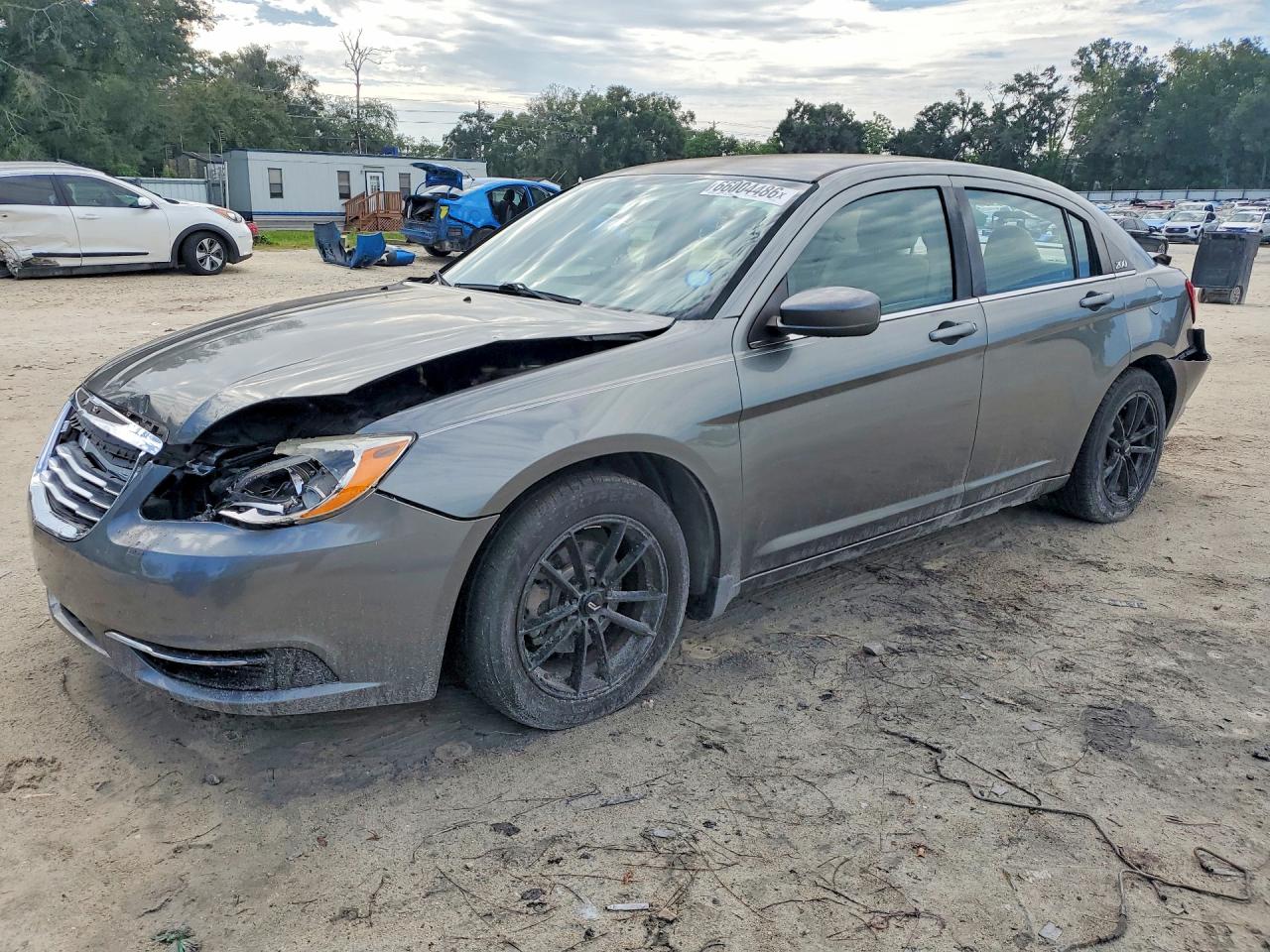 1C3CCBAB3DN691800 · 2013 CHRYSLER 200