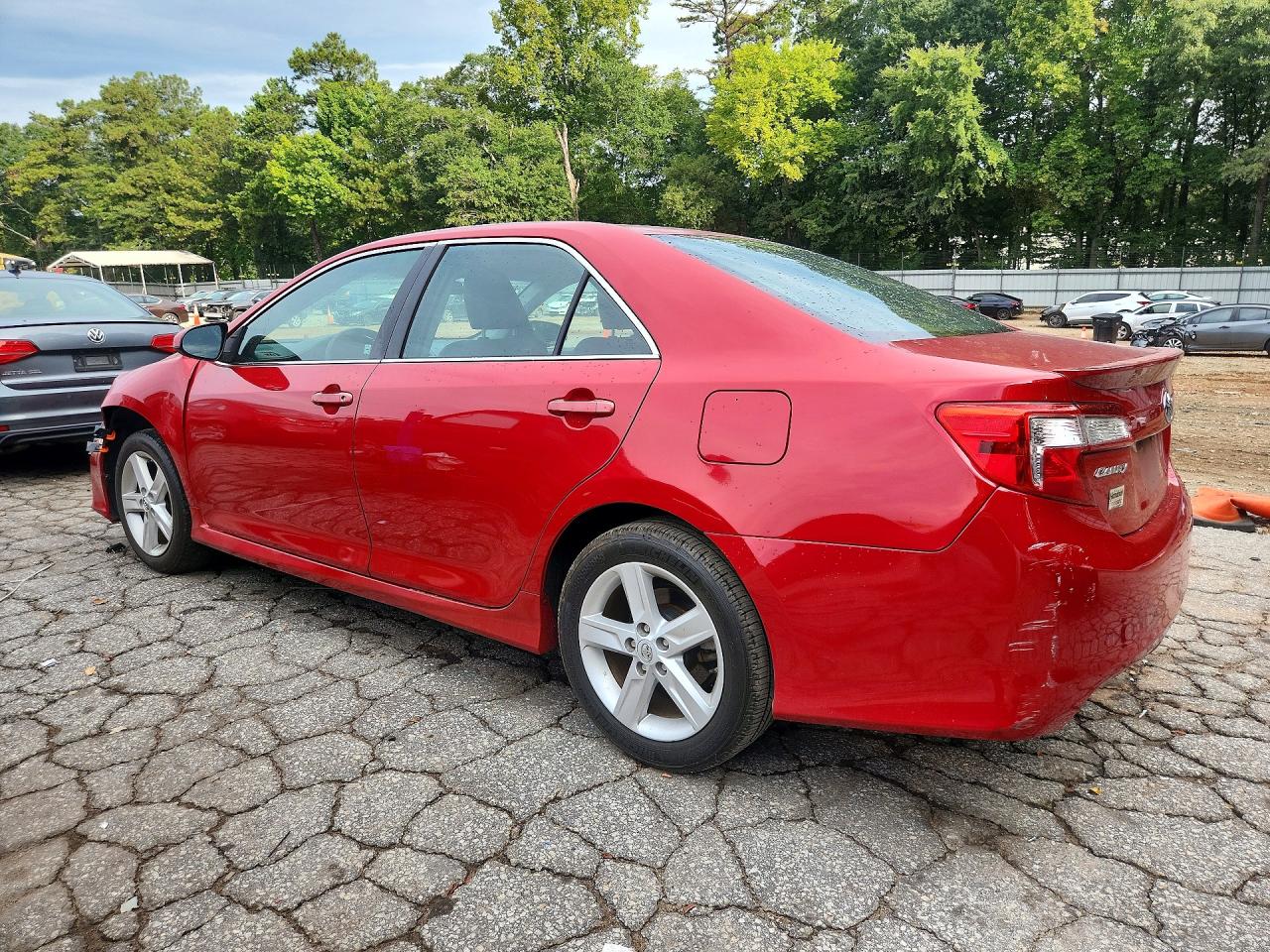 4T1BF1FK6EU741545 · 2014 TOYOTA CAMRY · 2/12