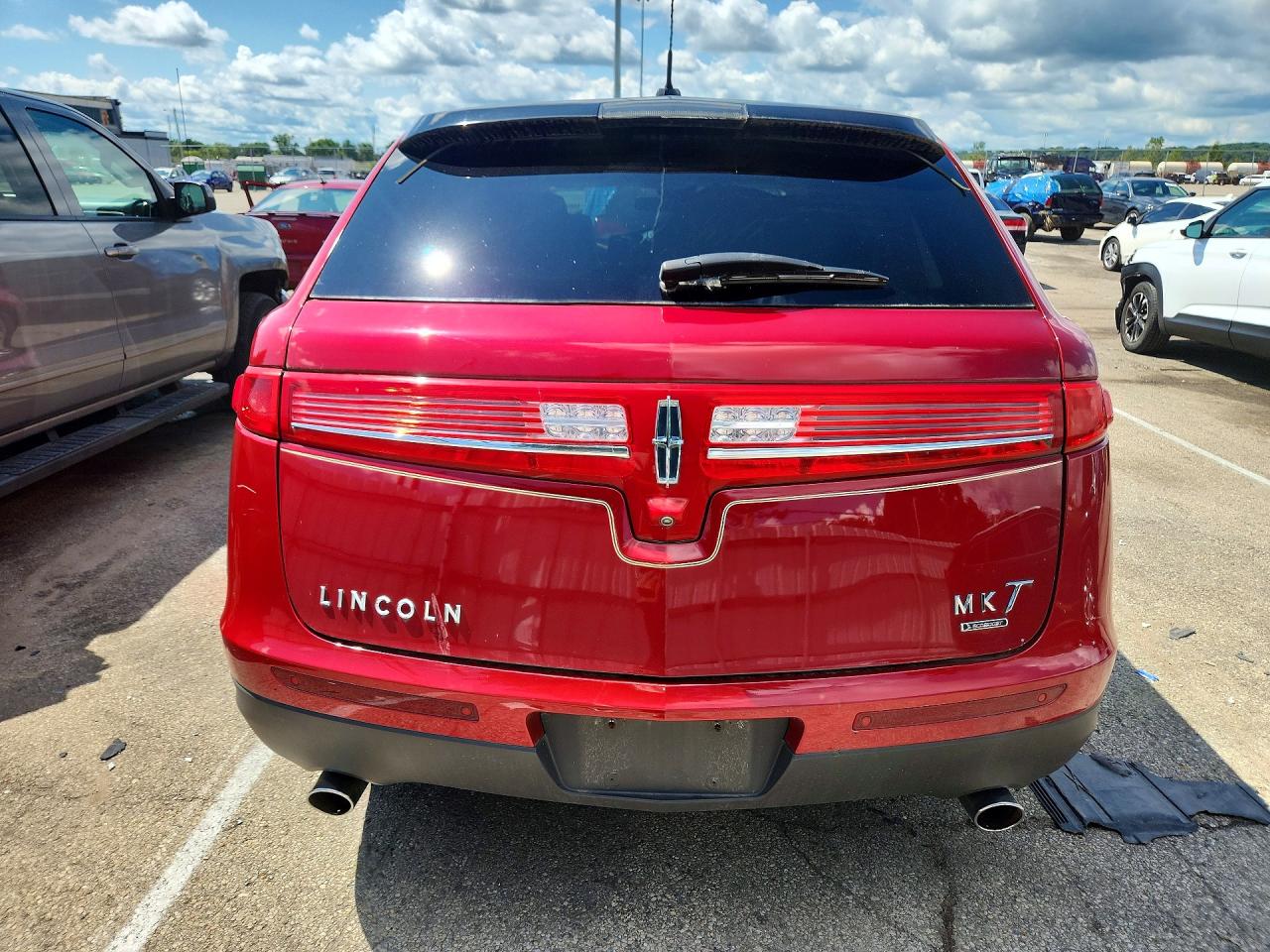2LMHJ5AT4CBL54208 · 2012 LINCOLN MKT · 6/13