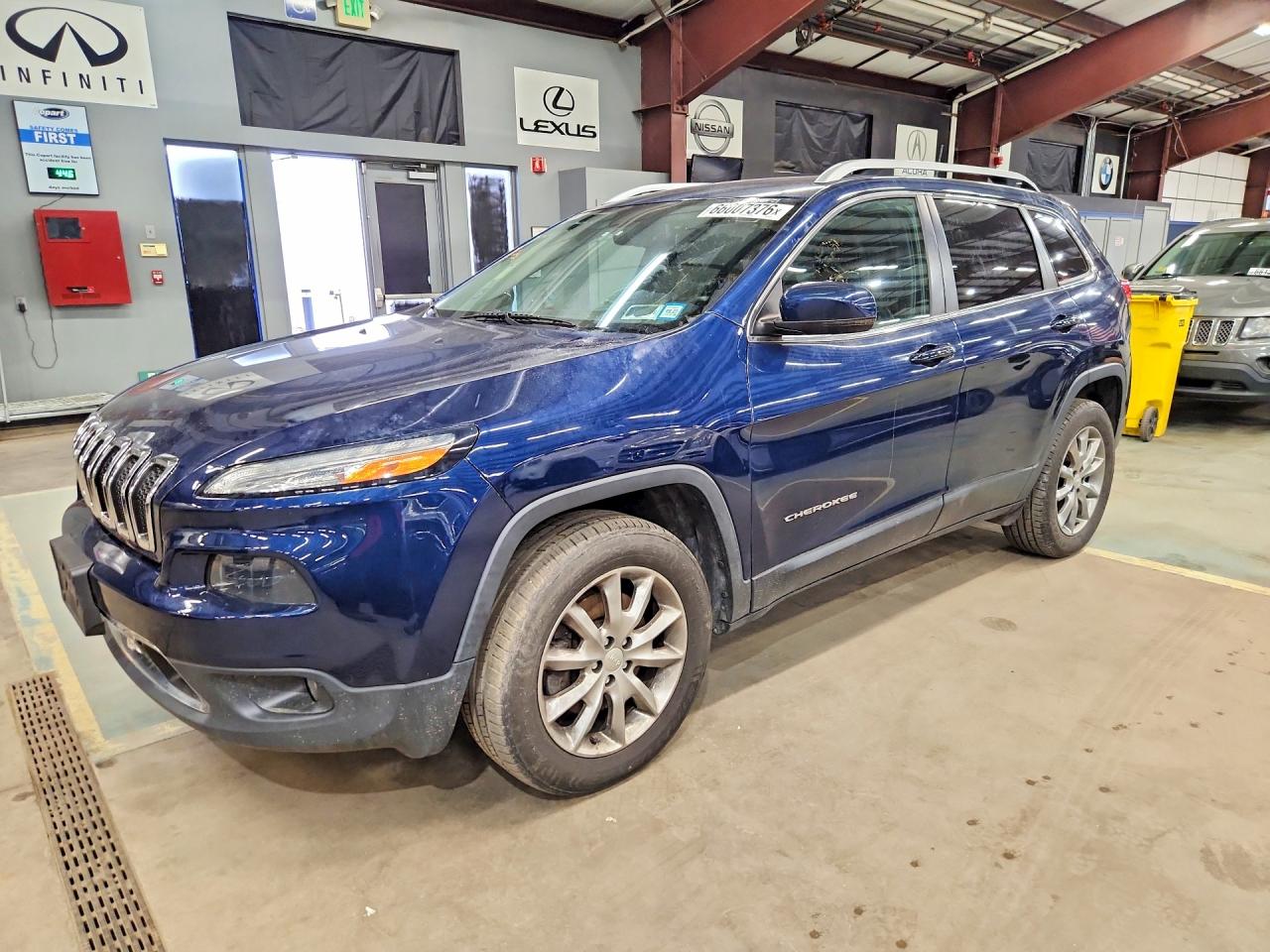 1C4PJMDX1JD555270 · 2018 JEEP CHEROKEE