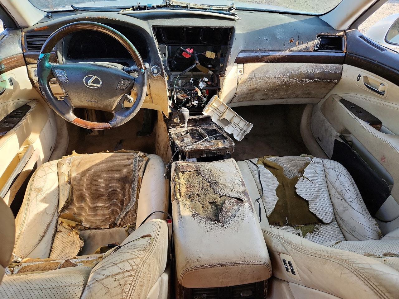 JTHBL46F375018376 · 2007 LEXUS LS · 8/12