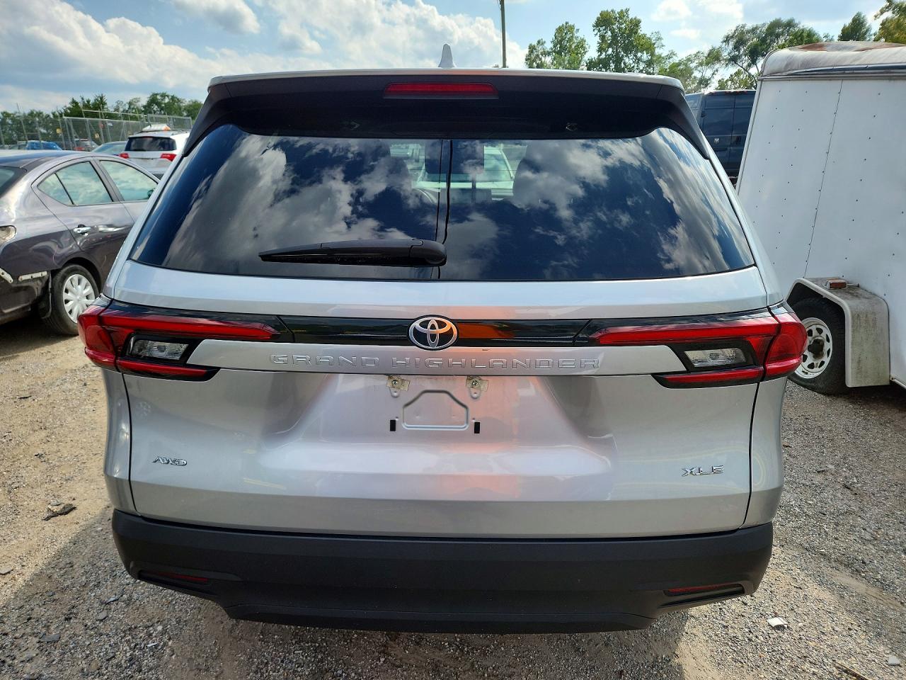 5TDAAAB55SS094859 · 2025 TOYOTA GRAND HIGHLANDER · 6/13