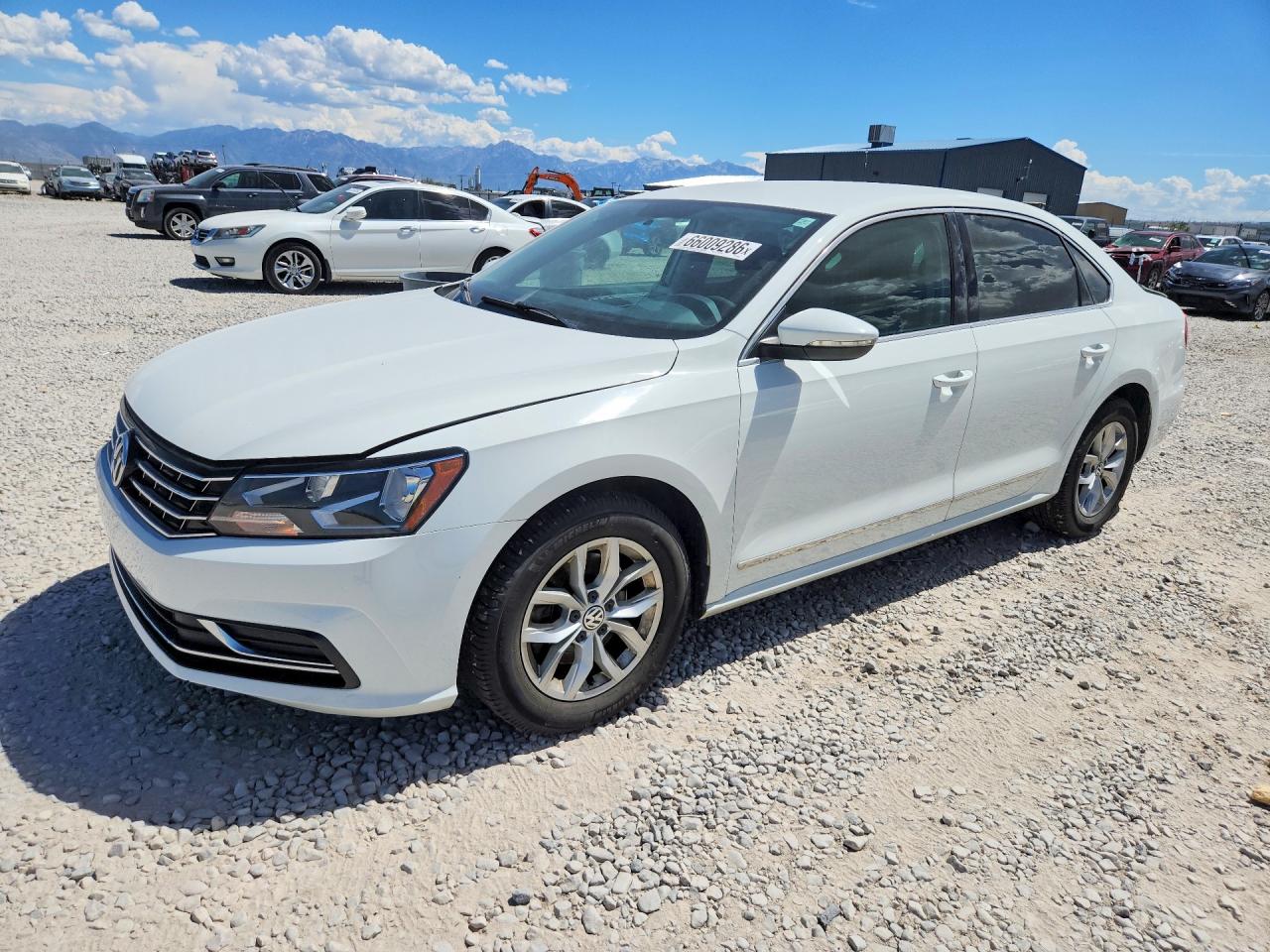 1VWAS7A33GC068721 · 2016 VOLKSWAGEN PASSAT