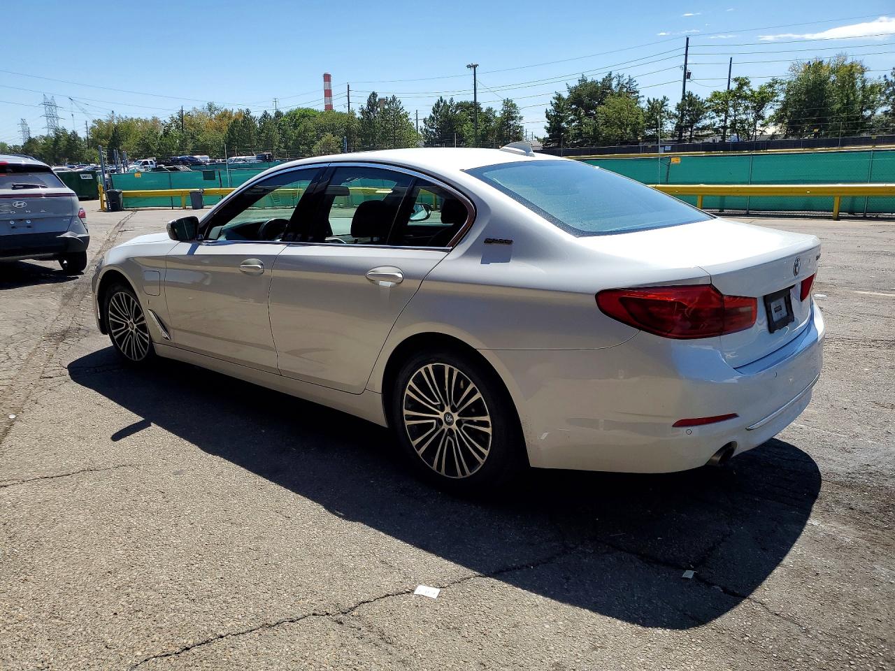 WBAJB1C5XKB376804 · 2019 BMW 530XE · 2/12
