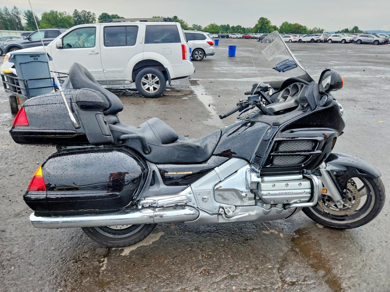2004 HONDA GL1800