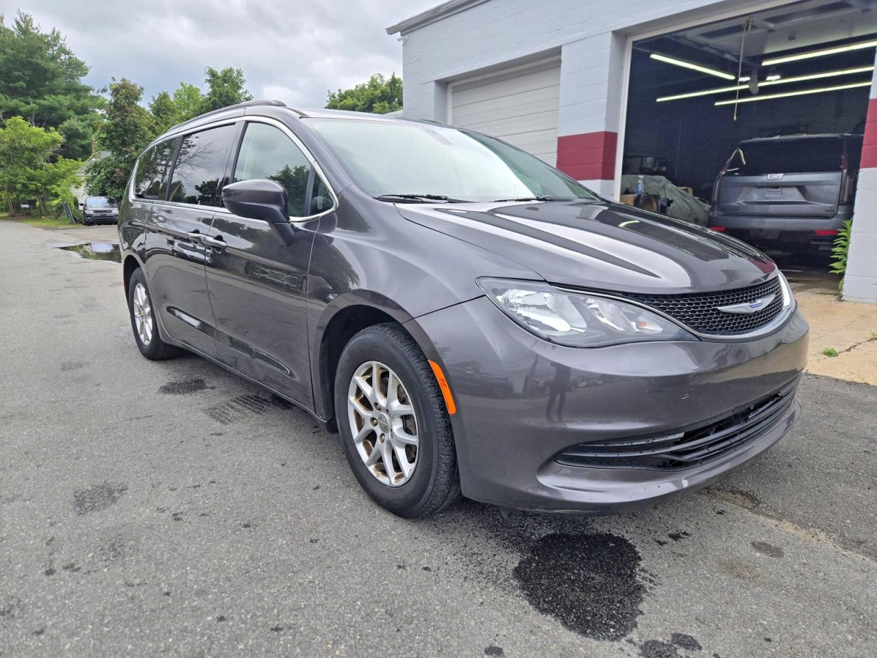 2C4RC1DG8LR260426 · 2020 CHRYSLER VOYAGER