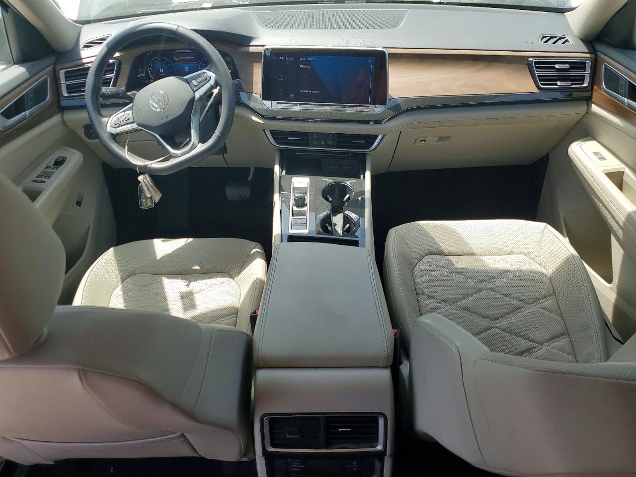 1V2HR2CA0SC565812 · 2025 VOLKSWAGEN ATLAS · 8/13