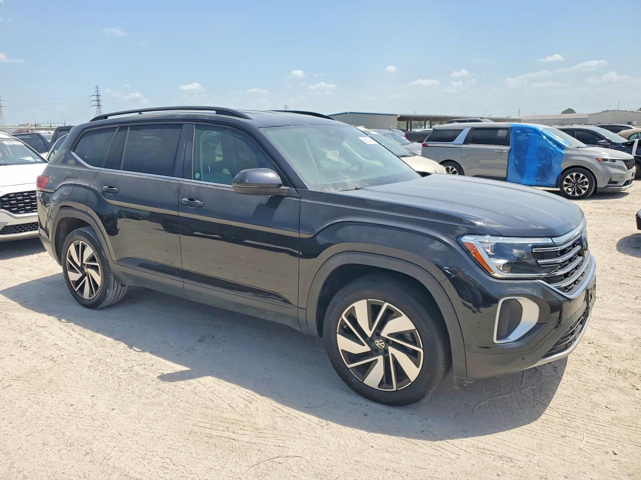 1V2HR2CA0SC565812 · 2025 VOLKSWAGEN ATLAS · 4/13