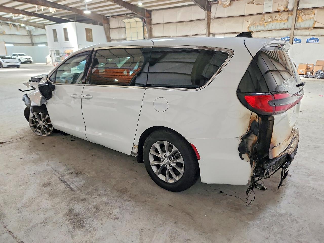 2C4RC1GG2TR178655 · 2026 CHRYSLER PACIFICA · 2/13