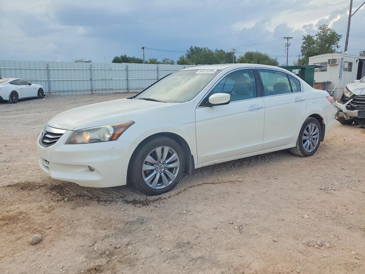 1HGCP3F83BA004016 · 2011 HONDA ACCORD