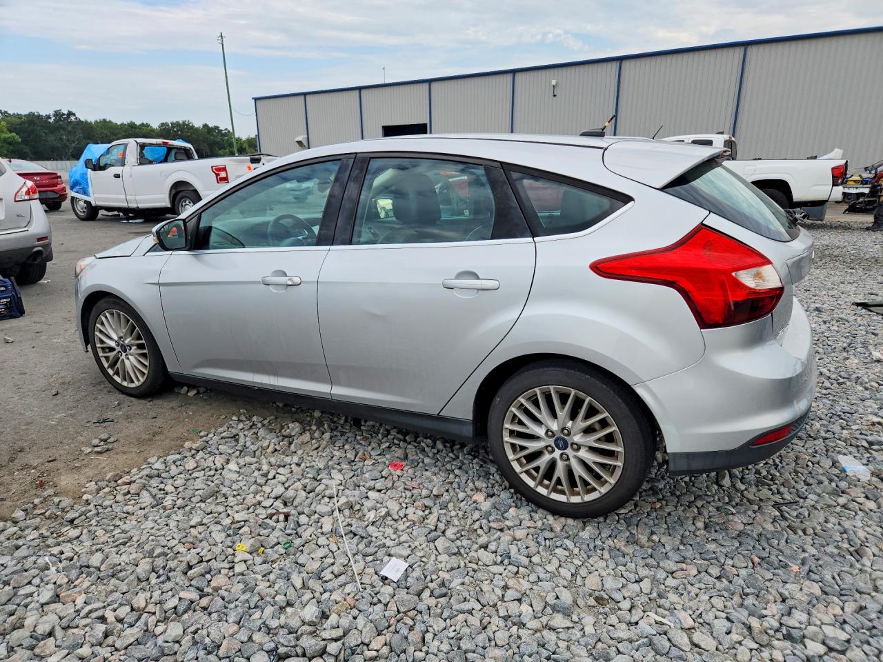 1FAHP3M29CL436527 · 2012 FORD FOCUS · 2/12