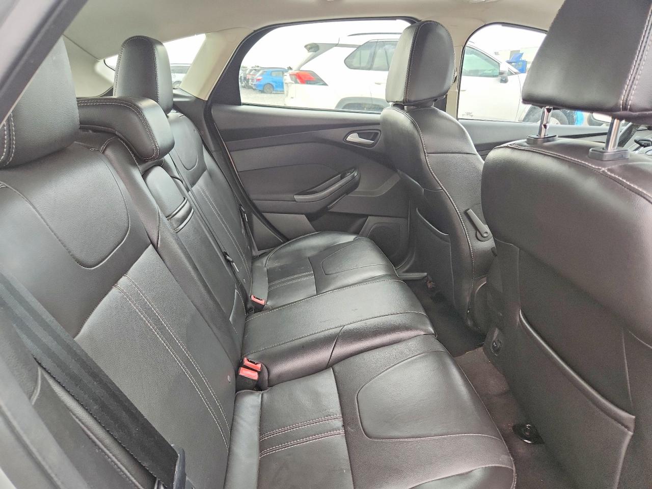 1FAHP3M29CL436527 · 2012 FORD FOCUS · 10/12