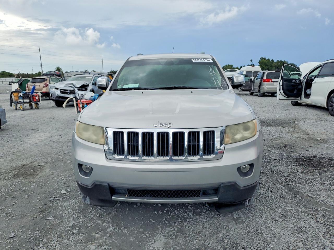 1J4RS5GG1BC558341 · 2011 JEEP GRAND CHEROKEE · 5/13