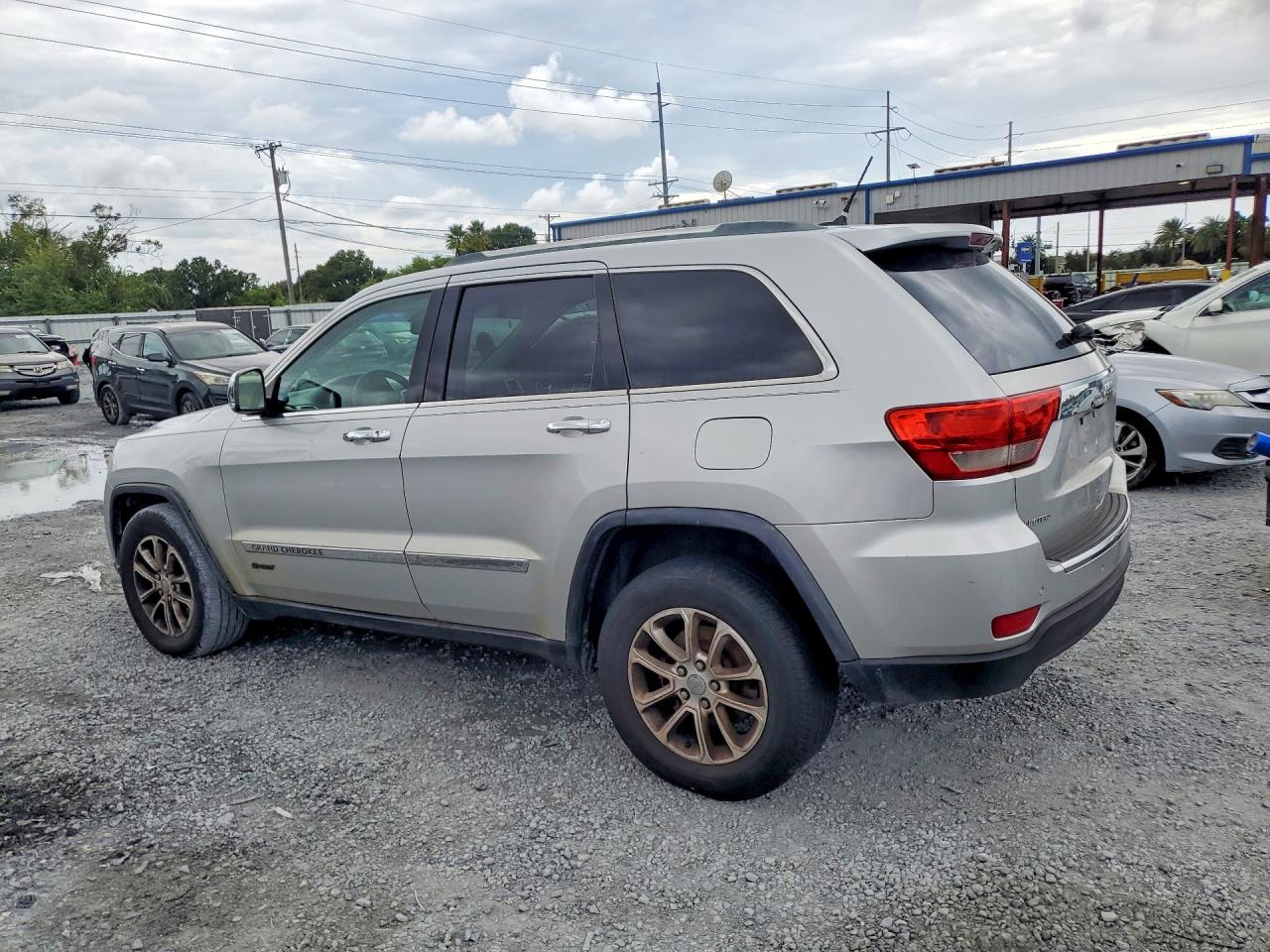 1J4RS5GG1BC558341 · 2011 JEEP GRAND CHEROKEE · 2/13