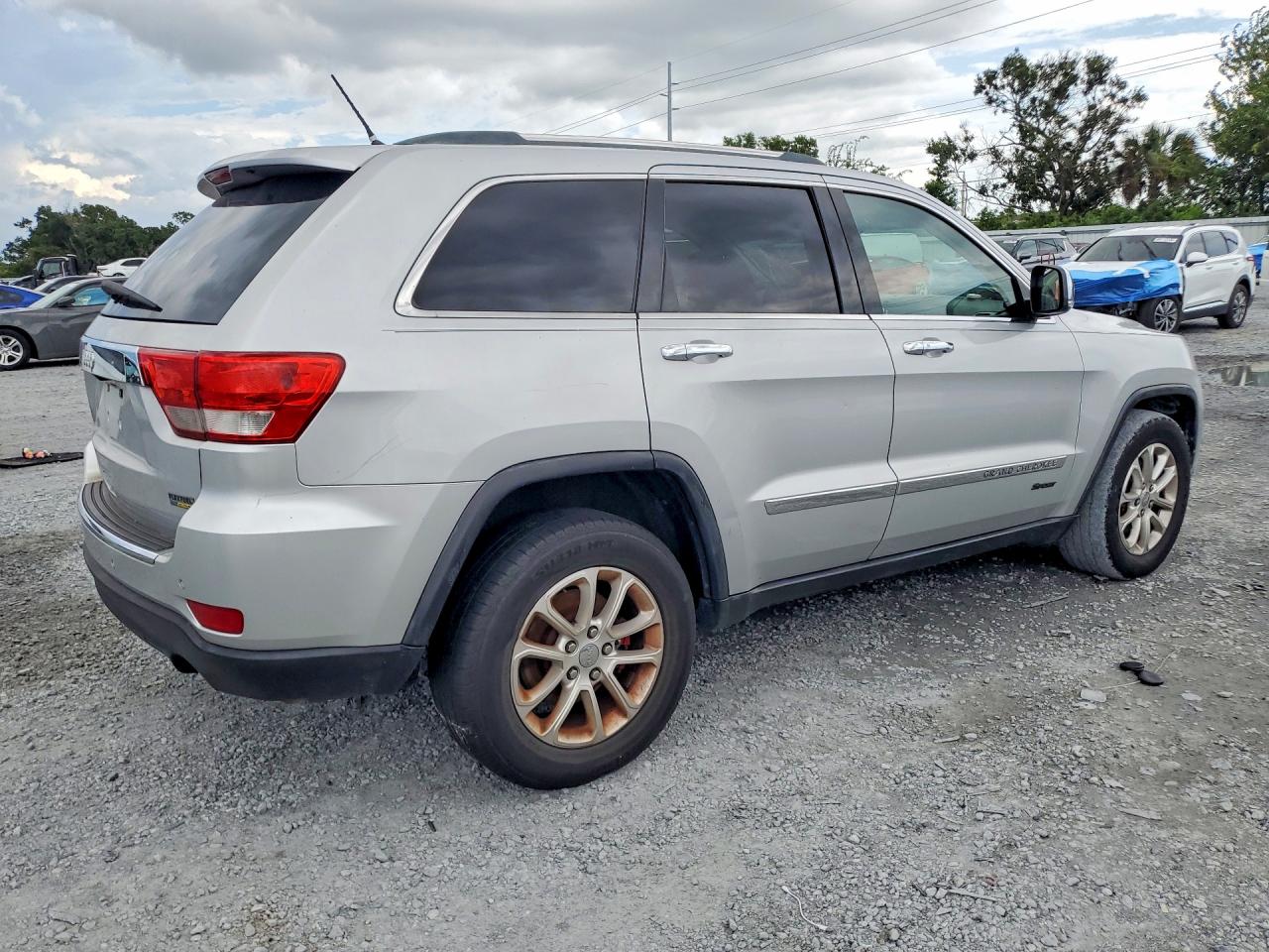 1J4RS5GG1BC558341 · 2011 JEEP GRAND CHEROKEE · 3/13
