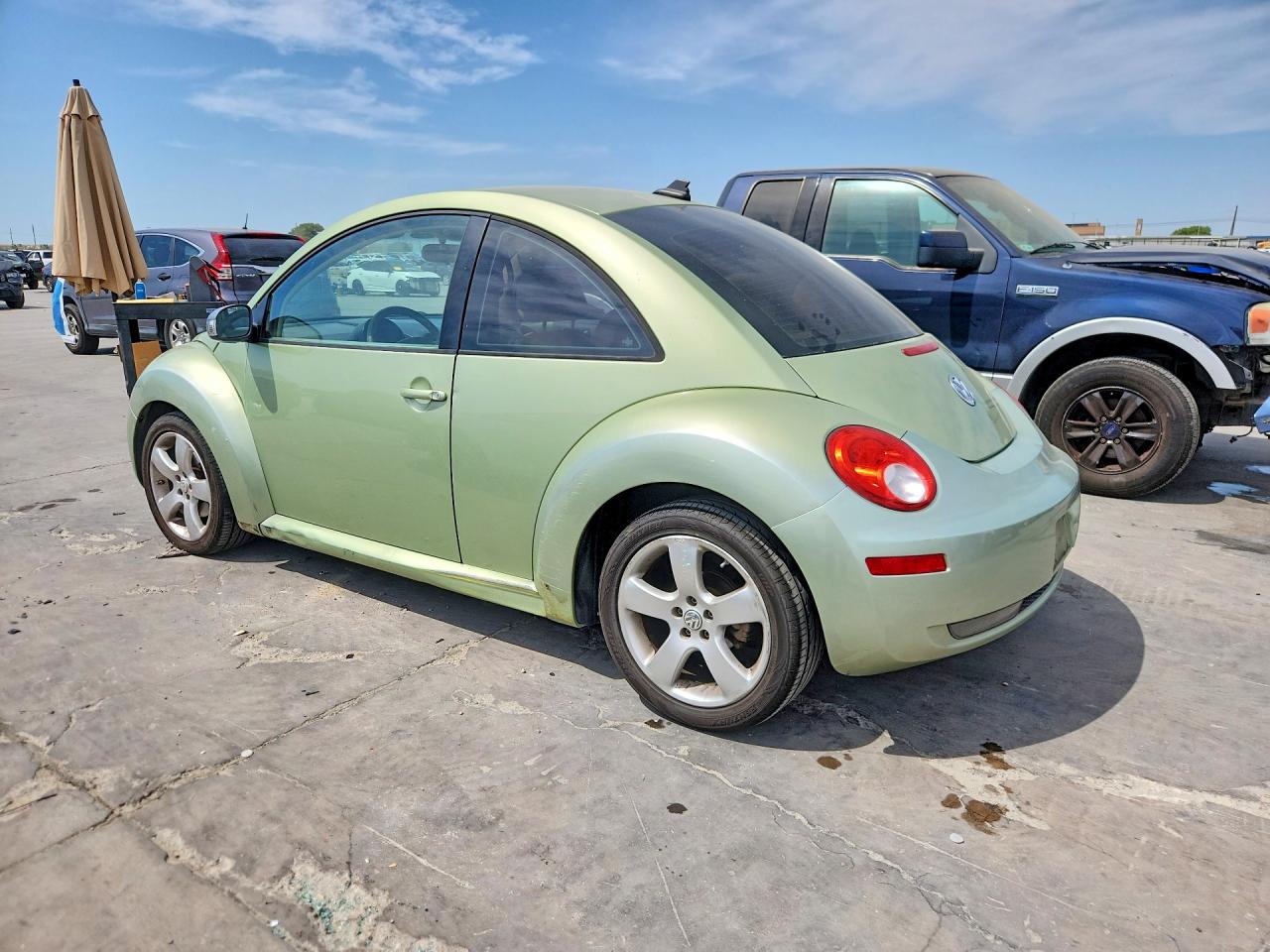 3VWRG31C89M509452 · 2009 VOLKSWAGEN NEW BEETLE · 2/12