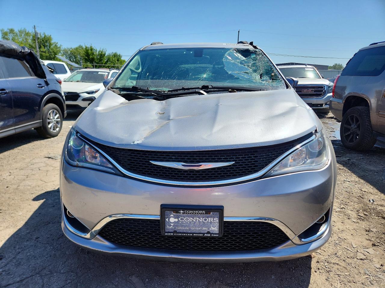 2C4RC1BG9HR810145 · 2017 CHRYSLER PACIFICA · 5/13