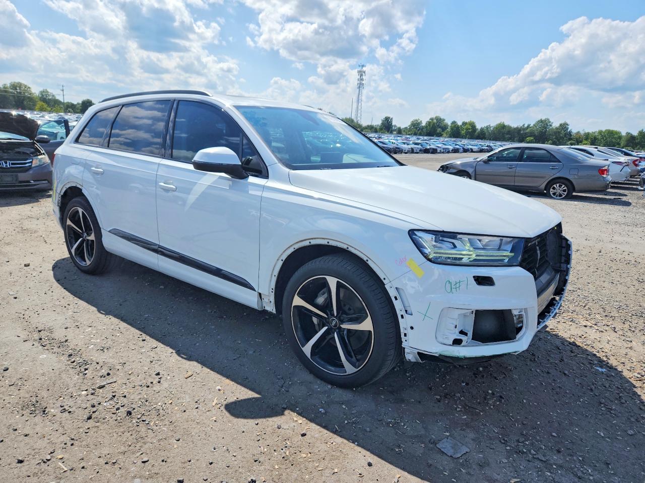 WA1VAAF71KD027842 · 2019 AUDI Q7 · 4/13