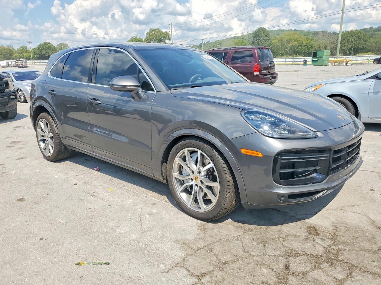 WP1AF2AY4KDA81551 · 2019 PORSCHE CAYENNE · 4/13