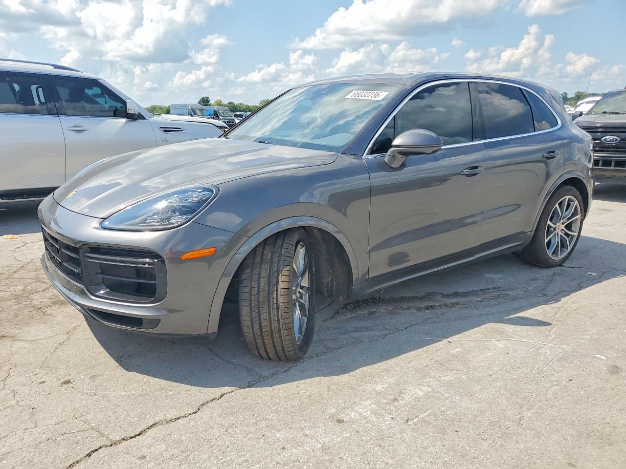 2019 PORSCHE CAYENNE