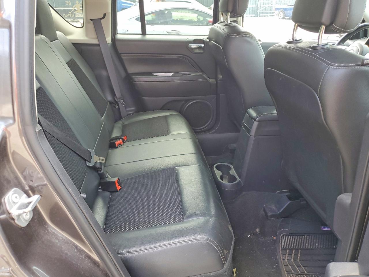 1C4NJDEB2HD178307 · 2017 JEEP COMPASS · 11/13
